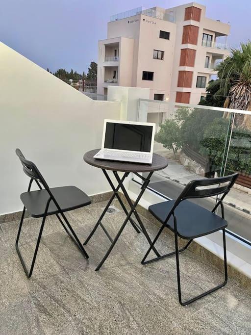Апартаменты Ev Zin - Modern, Cozy, 1 Bed, Pool, 2 Balconies, A105 Пафос Экстерьер фото